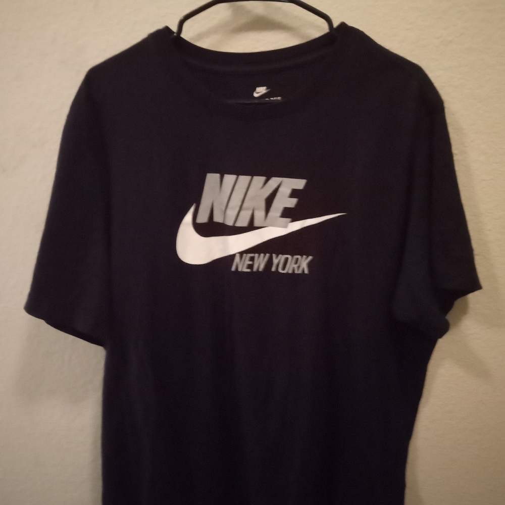 Men's Nike Shirt